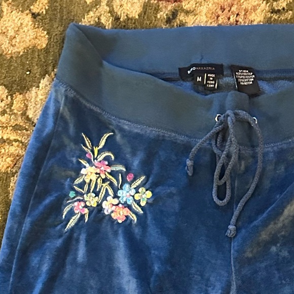 WOW POSHMARK - Authentic BCBG Maxazria Velour Embroidered Pants - Picture 8 of 12